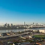 4 Bedroom Apartment With Bund View