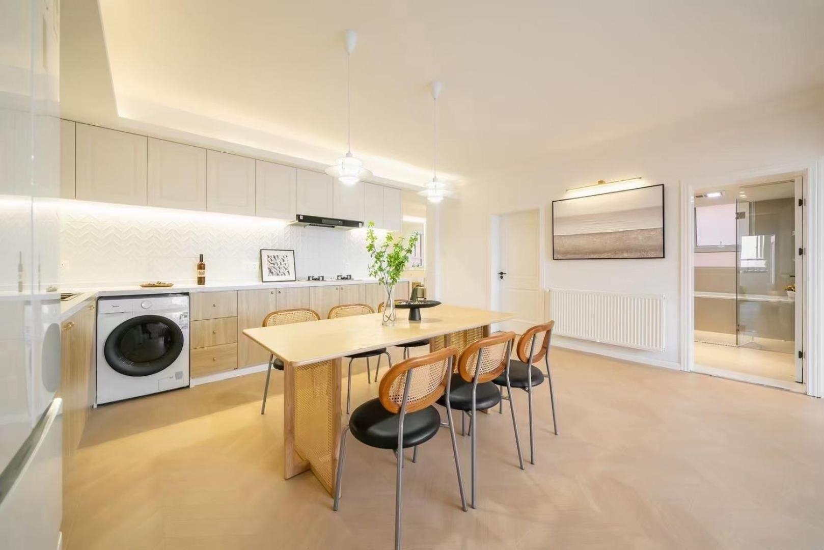 4 Bedroom With Bund View Apartment Shanghai